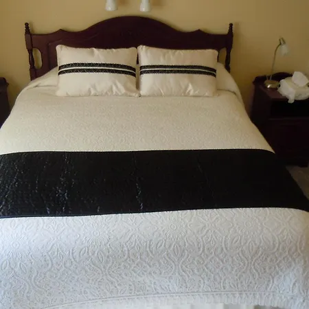 Coolbawn Farmhouse Bed & Breakfast Skibbereen